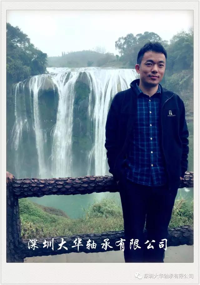 來(lái)一張浦經(jīng)理的特寫(xiě)，有沒(méi)有長(zhǎng)得很像李彥宏？